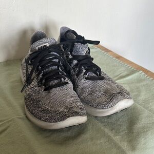 Nike Women’s Free Rn Flyknit Shoes